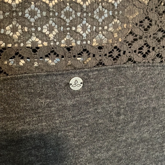 Prana Xs black heather long sleeve tee with lace detail shoulders cinched sides - Picture 4 of 6